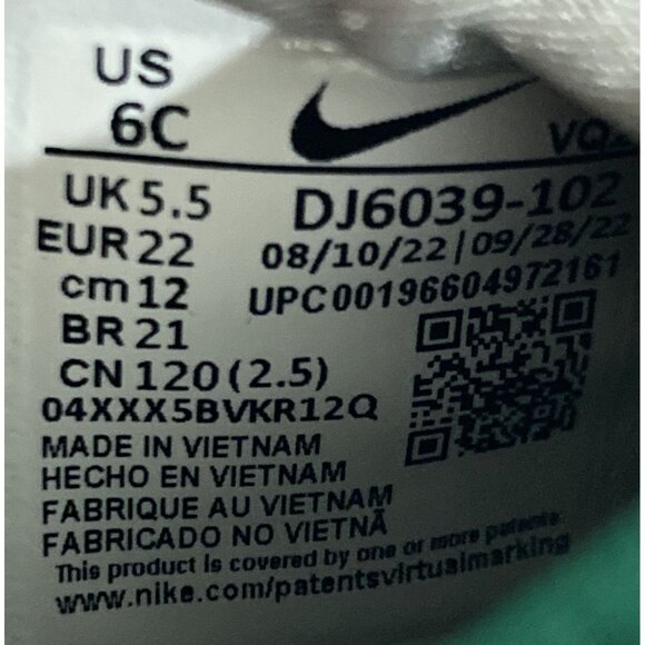 Nike DJ6039-102 toddlers Kids  size 6 white green Slip-On Sneakers - Picture 2 of 8